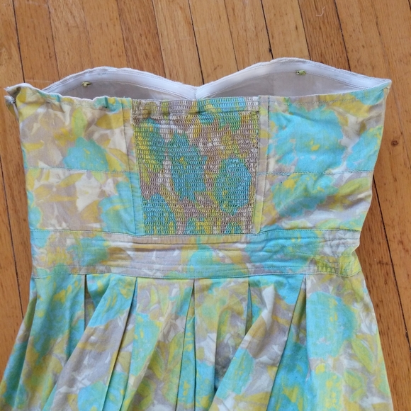 Free With Purchase - Strapless Floral Dress - Picture 3 of 7